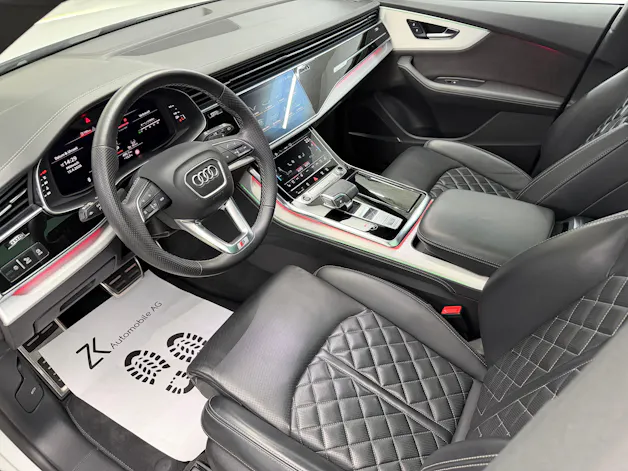 Audi Q8 55 TFSI S-Line 340PS quattro Pure White tiptronic / Panoramadach / 360° Kamera / B&O Sound / Komfortschlüssel /