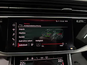 Audi Q8 55 TFSI S-Line 340PS quattro Pure White tiptronic / Panoramadach / 360° Kamera / B&O Sound / Komfortschlüssel /
