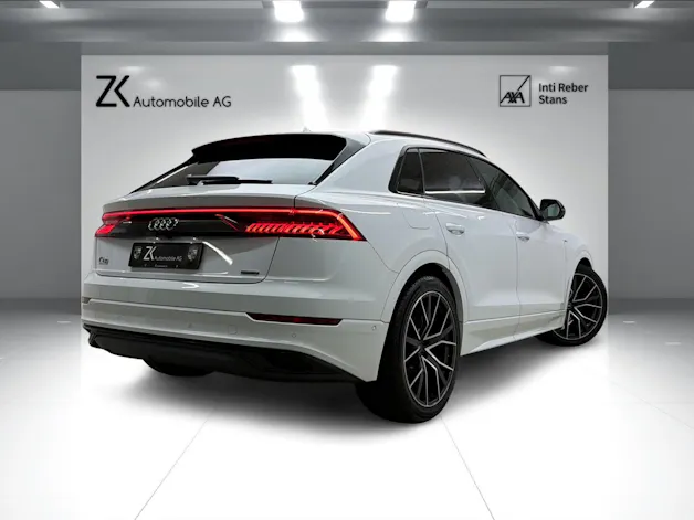 Audi Q8 55 TFSI S-Line 340PS quattro Pure White tiptronic / Panoramadach / 360° Kamera / B&O Sound / Komfortschlüssel /