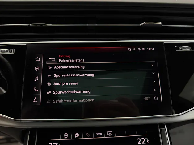 Audi Q8 55 TFSI S-Line 340PS quattro Pure White tiptronic / Panoramadach / 360° Kamera / B&O Sound / Komfortschlüssel /