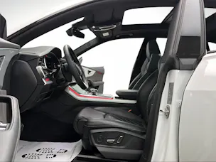 Audi Q8 55 TFSI S-Line 340PS quattro Pure White tiptronic / Panoramadach / 360° Kamera / B&O Sound / Komfortschlüssel /