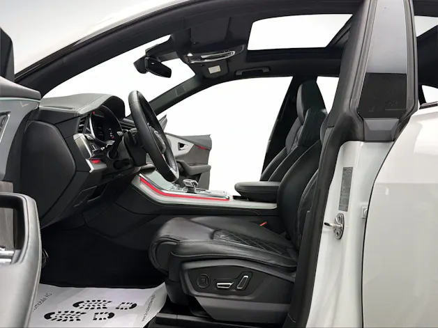 Audi Q8 55 TFSI S-Line 340PS quattro Pure White tiptronic / Panoramadach / 360° Kamera / B&O Sound / Komfortschlüssel /