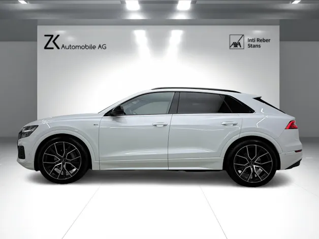 Audi Q8 55 TFSI S-Line 340PS quattro Pure White tiptronic / Panoramadach / 360° Kamera / B&O Sound / Komfortschlüssel /