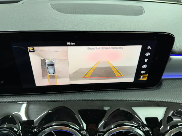 Mercedes-Benz A 45 S Performance 422PS Polarweiss AMG 4Matic+ Speedshift/ 360° Kamera / Panoramadach / Burmester / Head-Up / Night Paket /
