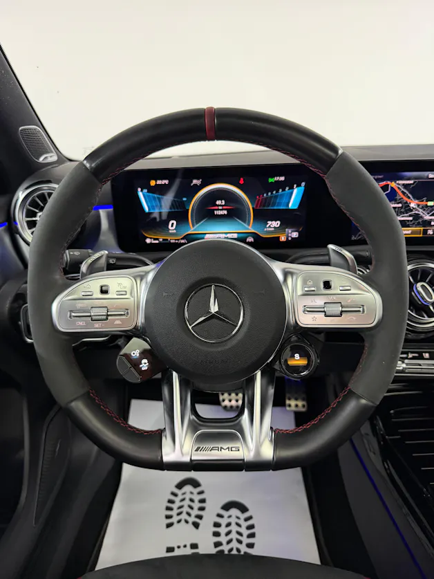 Mercedes-Benz A 45 S Performance 422PS Polarweiss AMG 4Matic+ Speedshift/ 360° Kamera / Panoramadach / Burmester / Head-Up / Night Paket /
