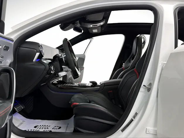 Mercedes-Benz A 45 S Performance 422PS Polarweiss AMG 4Matic+ Speedshift/ 360° Kamera / Panoramadach / Burmester / Head-Up / Night Paket /