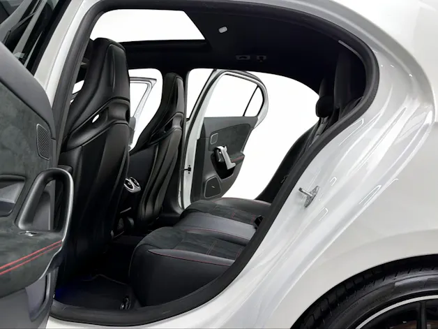 Mercedes-Benz A 45 S Performance 422PS Polarweiss AMG 4Matic+ Speedshift/ 360° Kamera / Panoramadach / Burmester / Head-Up / Night Paket /