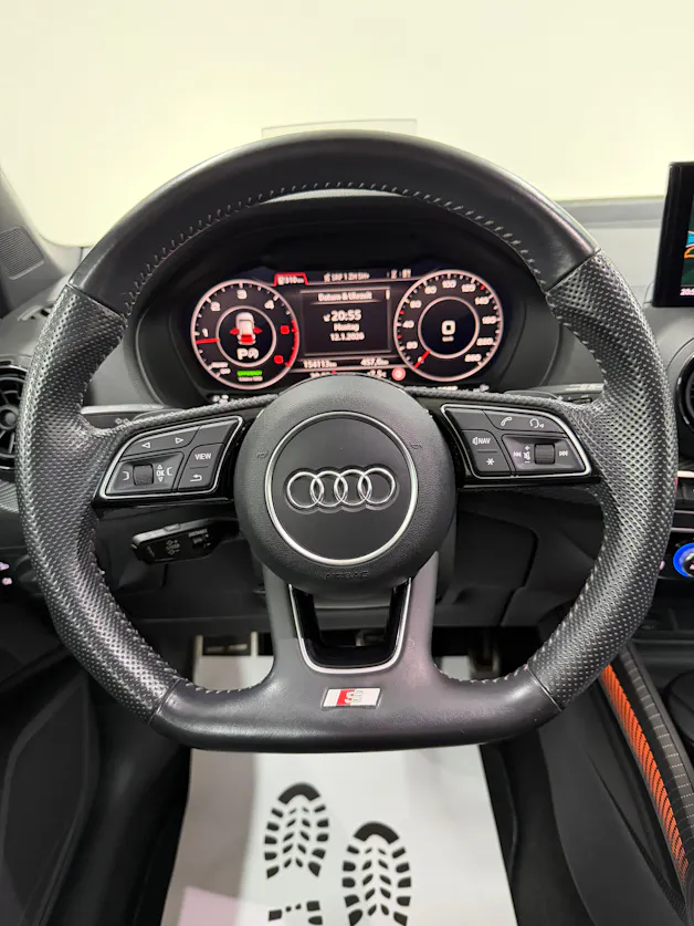 Audi Q2 2.0 TDI S-Line 190PS Edition # 1 (Quantum Grey) quattro S-tronic / RF-Kamera / Head-Up-Display / virtual cockpit /