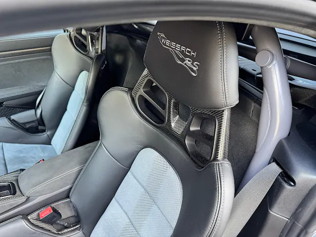 Porsche Cayman GT4 RS arktikgrau PDK [ Weissach-Paket ] [ Clubsport-Paket ] [ Liftsystem ] [ Rückfahrkamera ]