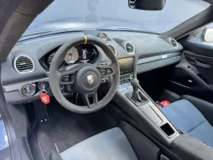 Porsche Cayman GT4 RS arktikgrau PDK [ Weissach-Paket ] [ Clubsport-Paket ] [ Liftsystem ] [ Rückfahrkamera ]