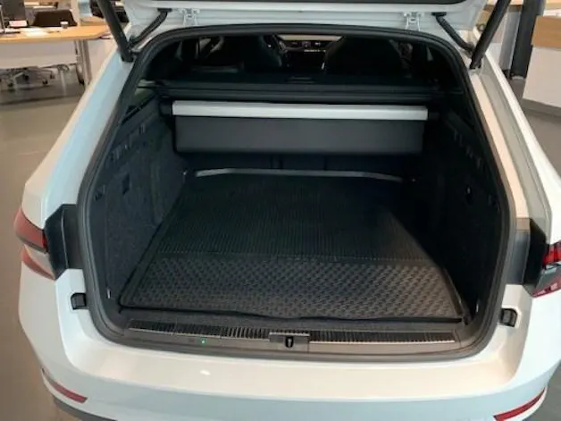 Škoda Superb 2.0 TDi SportL 4x4