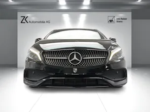 Mercedes-Benz A 200 AMG Line Cosmos Black 7G-DCT / Panoramadach / RF-Kamera / Keyless Go / Ambiente Beleuchtung /