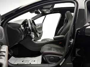 Mercedes-Benz A 200 AMG Line Cosmos Black 7G-DCT / Panoramadach / RF-Kamera / Keyless Go / Ambiente Beleuchtung /