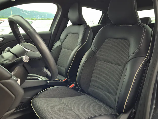Renault Clio 1.6 E-Tech Intens