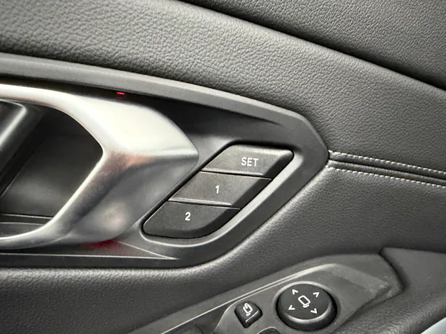 BMW M340i xDrive 374PS BLACK SAPPHIRE 48V Steptronic / 360° Kamera / Komfortzugang / H&K Soundsystem / Leder /