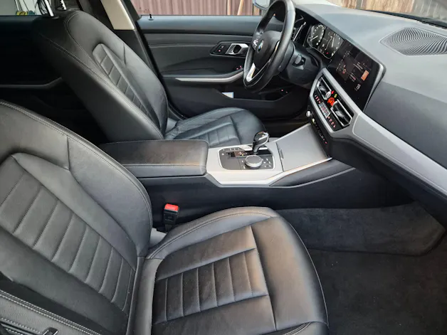 BMW 330e x DriveTouring Steptronic