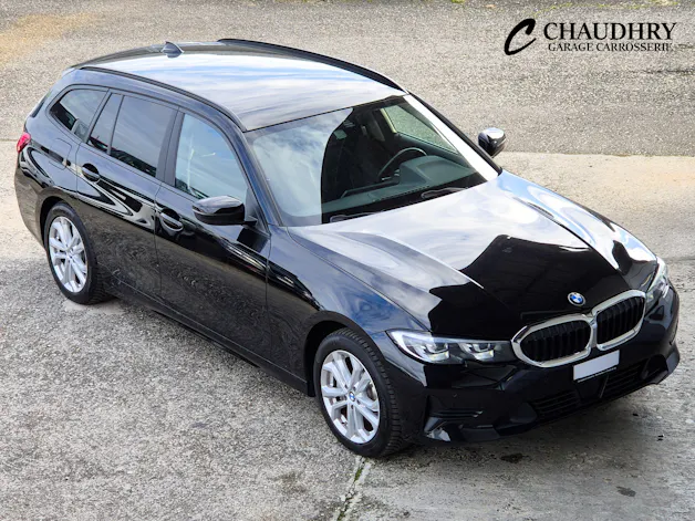 BMW 330e x DriveTouring Steptronic