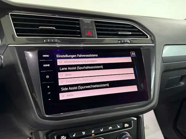 VW Tiguan 2.0TSI High. R-Line 230PS Deep Black 4Motion DSG / 360° Cam / Head-Up-Display / Keyless / Dynamiklenkung / 20J Suzuka /