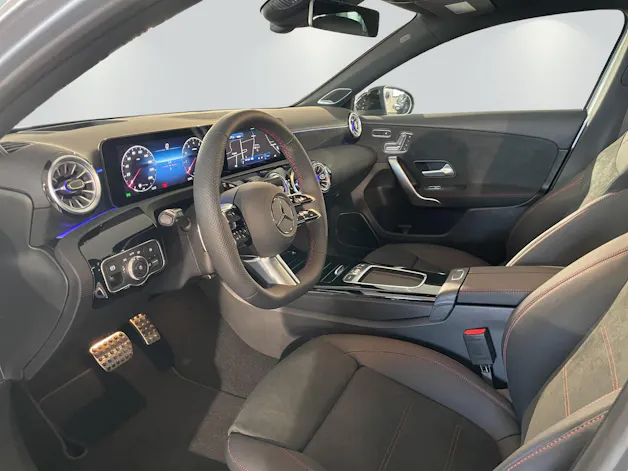 Mercedes-Benz A 220 4Matic 8G-DCT
