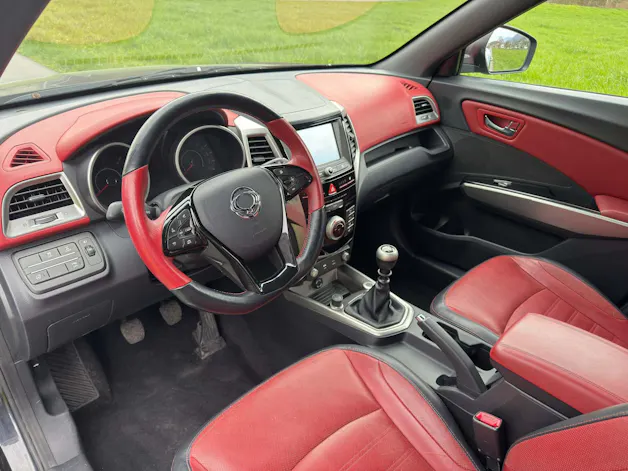 KGM -SsangYong Tivoli 1.6 e-XDi Red Rebel 4WD