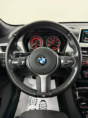 BMW X1 xDrive 25d M Sport 231PS Steptronic ★ Panoramadach ★ RF-Kamera ★ Head-Up-Display ★ Komfortzugang ★