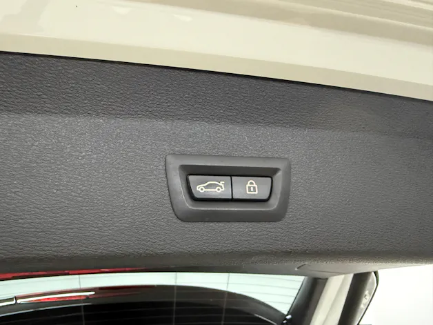 BMW X1 xDrive 25d M Sport 231PS Steptronic ★ Panoramadach ★ RF-Kamera ★ Head-Up-Display ★ Komfortzugang ★