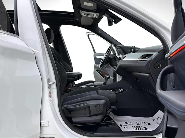 BMW X1 xDrive 25d M Sport 231PS Steptronic ★ Panoramadach ★ RF-Kamera ★ Head-Up-Display ★ Komfortzugang ★