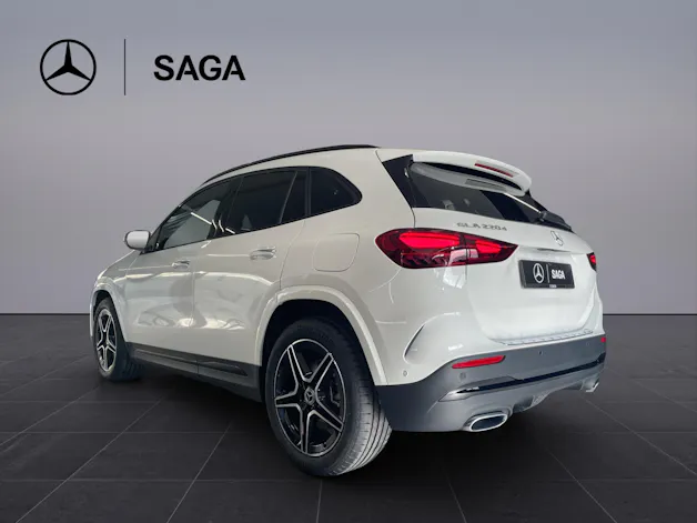 Mercedes-Benz GLA 220d 4Matic 8G-DCTSwiss Star