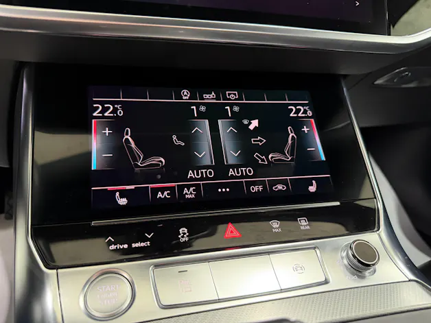 Audi A6 Avant 50 TDI Sport 286PS Midnight Black quattro tiptronic / RF-Kamera / Panoramadach / Leder / Comfortkey / Matrix-LED /