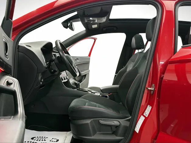 SEAT Ateca 1.5TSI EVO FR 4Drive VELVET RED DSG / Panoramadach / 360° Kamera / virtual cockpit / Beats Soundsystem / Keyless-Entry /