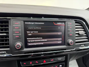 SEAT Ateca 1.5TSI EVO FR 4Drive VELVET RED DSG / Panoramadach / 360° Kamera / virtual cockpit / Beats Soundsystem / Keyless-Entry /