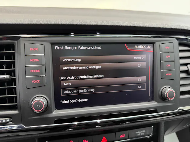 SEAT Ateca 1.5TSI EVO FR 4Drive VELVET RED DSG / Panoramadach / 360° Kamera / virtual cockpit / Beats Soundsystem / Keyless-Entry /