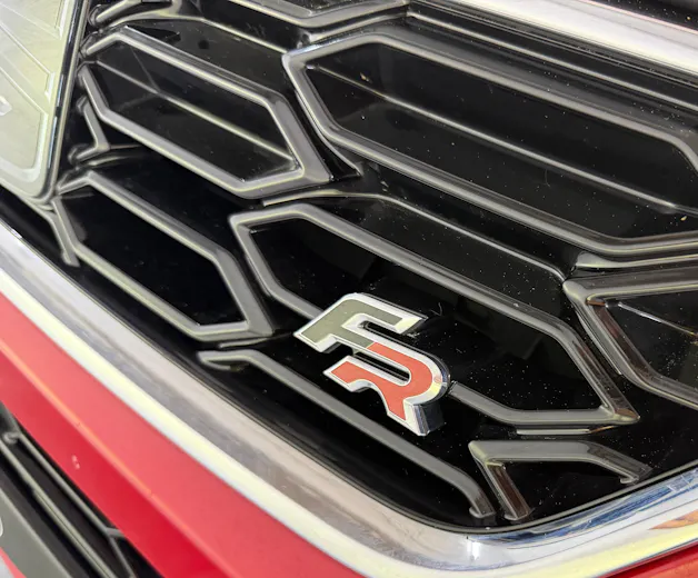 SEAT Ateca 1.5TSI EVO FR 4Drive VELVET RED DSG / Panoramadach / 360° Kamera / virtual cockpit / Beats Soundsystem / Keyless-Entry /