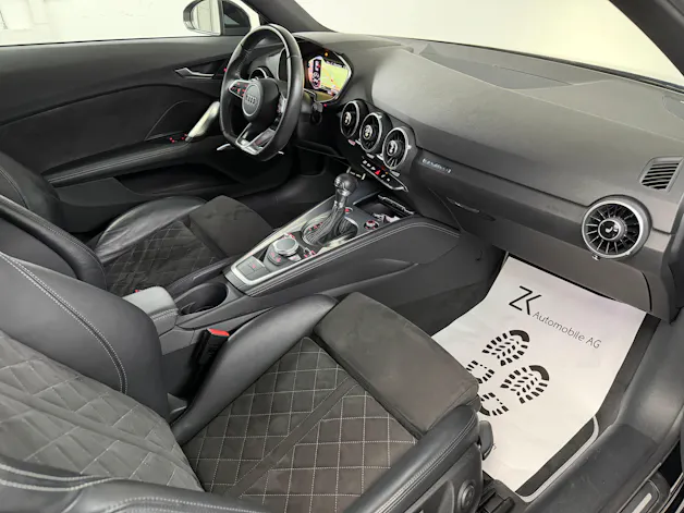 Audi TT Coupé 2.0 TFSI S-Line 230PS Midnight Black quattro S-tronic / B&O Soundsystem / Komfortschlüssel / Matrix-LED / drive select