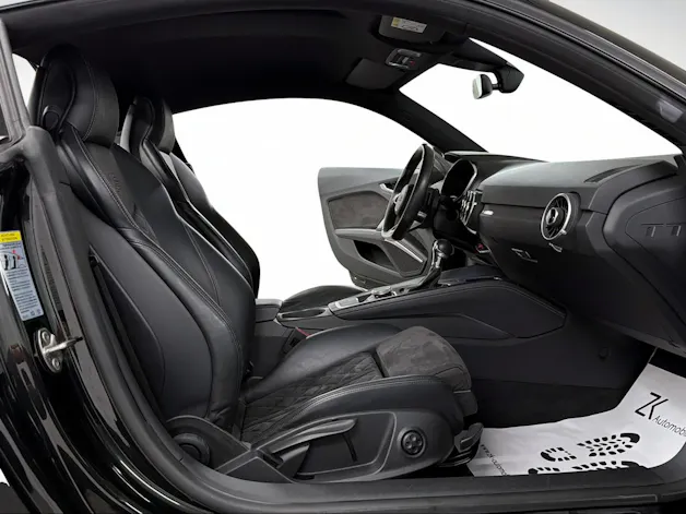 Audi TT Coupé 2.0 TFSI S-Line 230PS Midnight Black quattro S-tronic / B&O Soundsystem / Komfortschlüssel / Matrix-LED / drive select