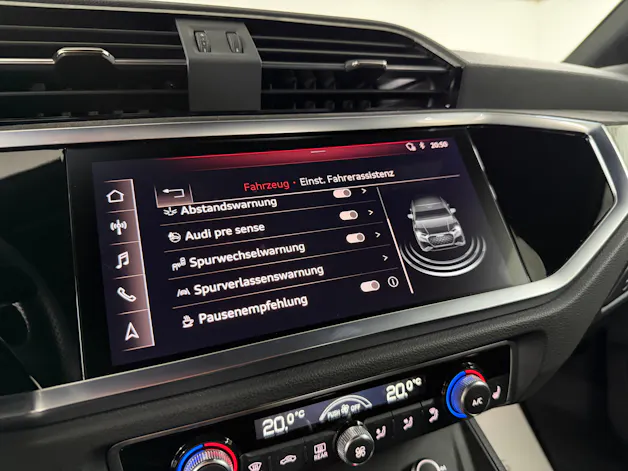Audi RS Q3 Sportback Midnight Black quattro S tronic / Kamera / RS-Abgasanlage / Komfortschlüssel / RS-Sportsitze / B&O Sound /