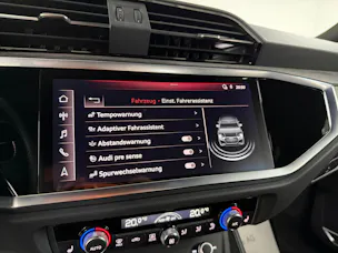 Audi RS Q3 Sportback Midnight Black quattro S tronic / Kamera / RS-Abgasanlage / Komfortschlüssel / RS-Sportsitze / B&O Sound /