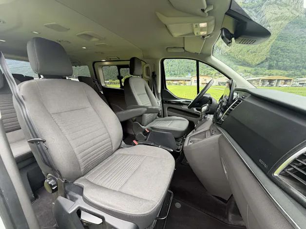 Ford Tourneo Custom 320 L1 2.0 TDCi 185 Titanium