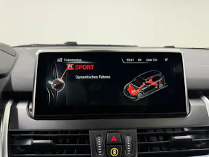 BMW 225i Active Tourer Luxury Line 231PS Steptronic ★ RF-Kamera ★ Head-Up-Display ★ Leder ★ Komfortzugang ★