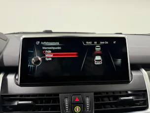 BMW 225i Active Tourer Luxury Line 231PS Steptronic ★ RF-Kamera ★ Head-Up-Display ★ Leder ★ Komfortzugang ★