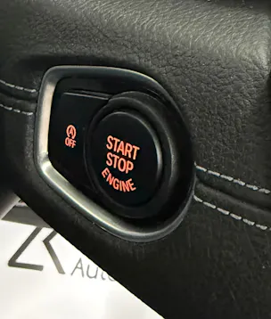 BMW 225i Active Tourer Luxury Line 231PS Steptronic ★ RF-Kamera ★ Head-Up-Display ★ Leder ★ Komfortzugang ★