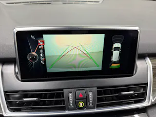 BMW 225i Active Tourer Luxury Line 231PS Steptronic ★ RF-Kamera ★ Head-Up-Display ★ Leder ★ Komfortzugang ★