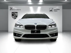 BMW 225i Active Tourer Luxury Line 231PS Steptronic ★ RF-Kamera ★ Head-Up-Display ★ Leder ★ Komfortzugang ★