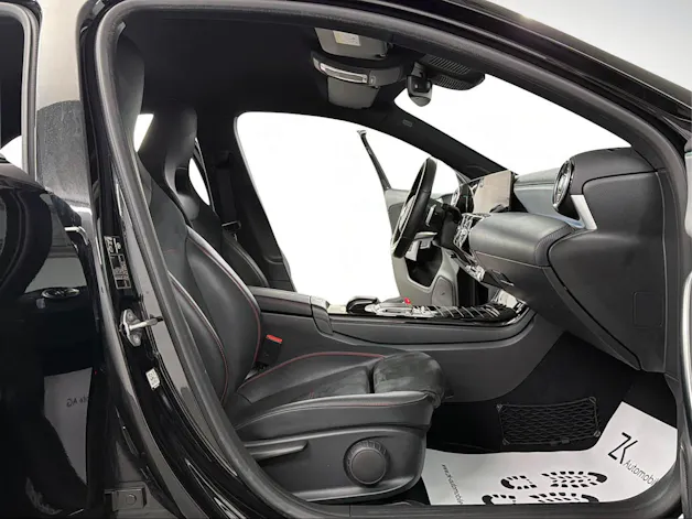 Mercedes-Benz A 200 AMG Line Cosmos Black Metallic 7G-DCT / RF-Kamera / Keyless Go / Leder / Ambientebeleuchtung / Premium-Paket /