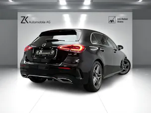 Mercedes-Benz A 200 AMG Line Cosmos Black Metallic 7G-DCT / RF-Kamera / Keyless Go / Leder / Ambientebeleuchtung / Premium-Paket /