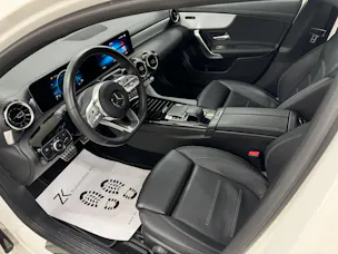 Mercedes-Benz A 180 AMG Line Polarweiss 7G-DCT / 360° Kamera / Panoramadach / Leder / Night Paket /