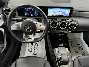 Mercedes-Benz A 180 AMG Line Polarweiss 7G-DCT / 360° Kamera / Panoramadach / Leder / Night Paket /