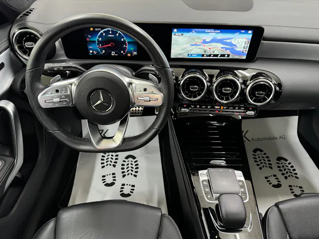Mercedes-Benz A 180 AMG Line Polarweiss 7G-DCT / 360° Kamera / Panoramadach / Leder / Night Paket /