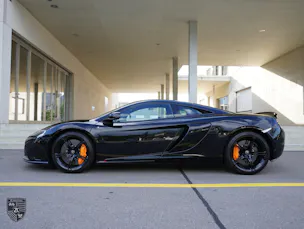 McLaren 650S Coupé 3.8 V8 Carbon Black SSG [ P1 Carbon Racing Seat ] [ Carbon Fibre Interior ] [ Alcantara Trim / Contrast Stitching ]