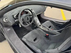 McLaren 650S Coupé 3.8 V8 Carbon Black SSG [ P1 Carbon Racing Seat ] [ Carbon Fibre Interior ] [ Alcantara Trim / Contrast Stitching ]